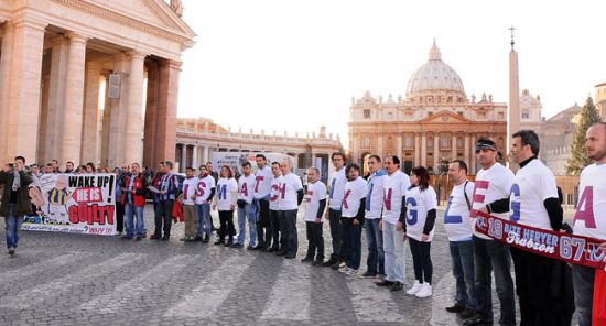 Trabzonsporlulardan Vatikan'da eylem